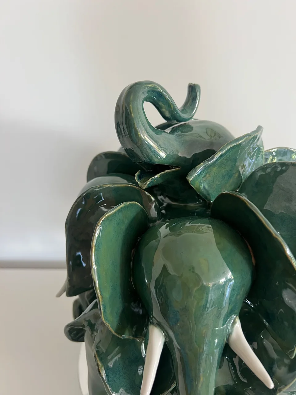 can this elephant make a noise for the rest of the herd